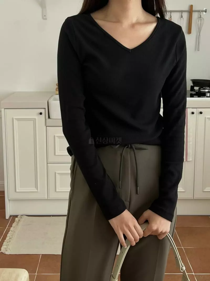 Outrene - Korean Women Fashion - #momslook - Yang V Neck Tee - 7