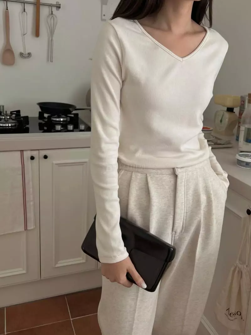 Outrene - Korean Women Fashion - #restrostyle - Yang V Neck Tee - 2