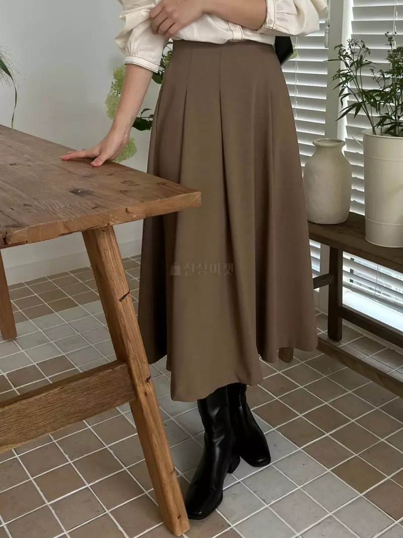 Outrene - Korean Women Fashion - #womensfashion - Two Tuck Skirt - 2