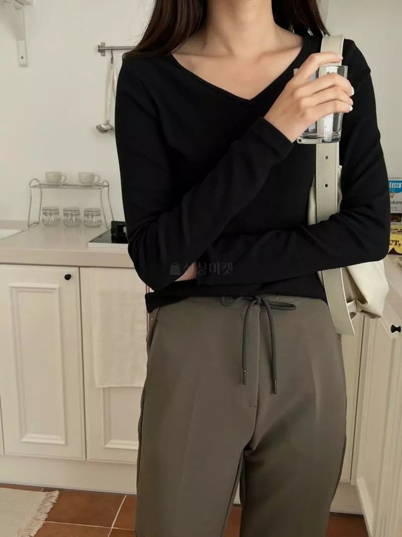 Outrene - Korean Women Fashion - #womensfashion - Yang V Neck Tee - 8