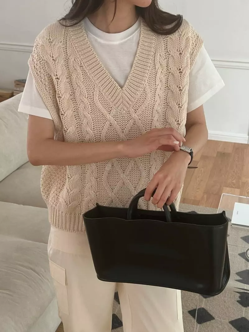 Outrene - Korean Women Fashion - #womensfashion - Twist Vest - 7