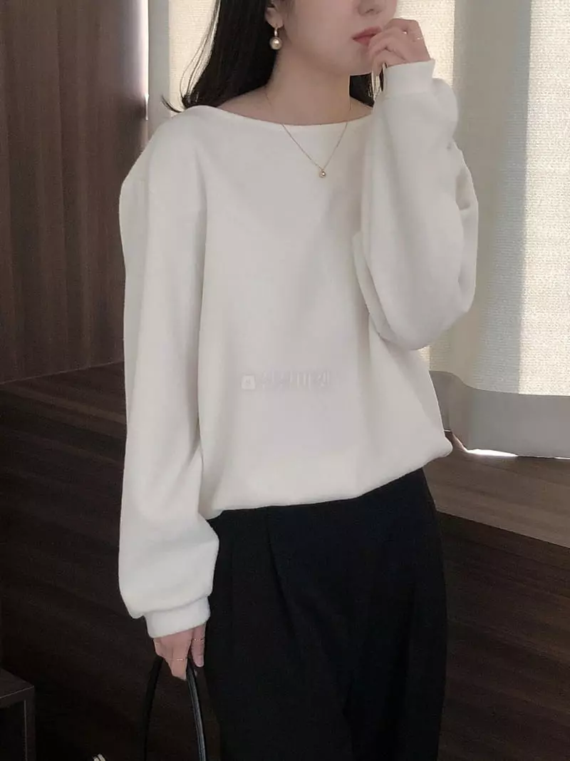 Overclassic - Korean Women Fashion - #momslook - Cozy Sweatshirt - 2
