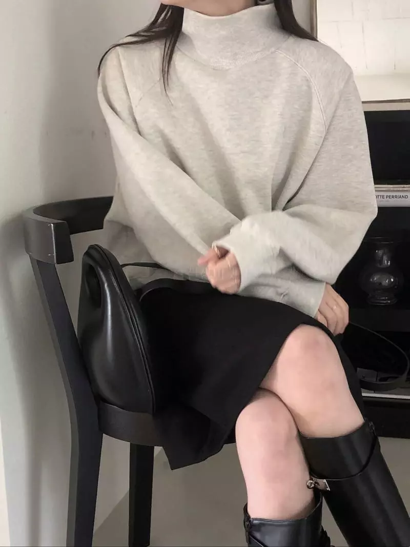 Overclassic - Korean Women Fashion - #momslook - Raglan Sweatshirt - 12