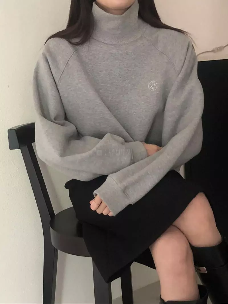 Overclassic - Korean Women Fashion - #momslook - Raglan Sweatshirt - 3