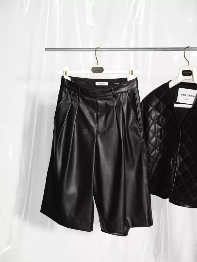 Paper Moon - Korean Women Fashion - #momslook - Leather Shorts - 3
