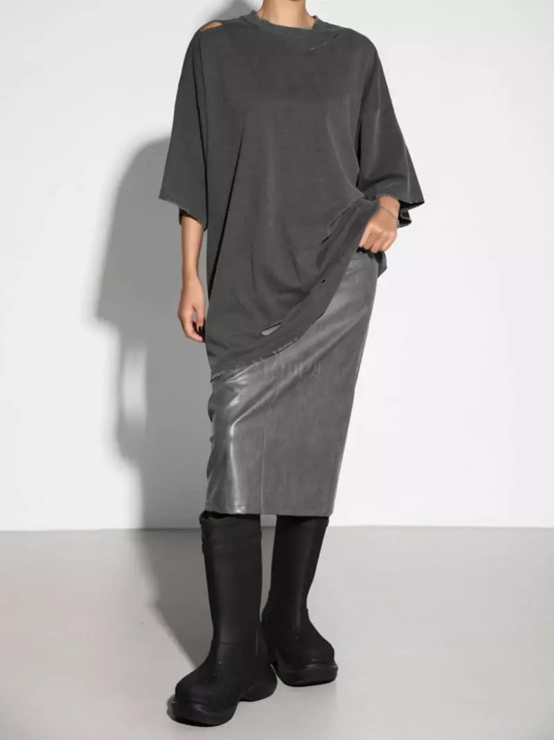 Paper Moon - Korean Women Fashion - #pursuepretty - Oversize Pigment Detail Tee - 2