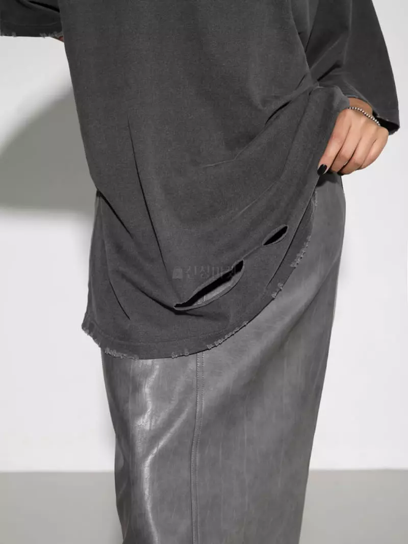Paper Moon - Korean Women Fashion - #restrostyle - Oversize Pigment Detail Tee - 3
