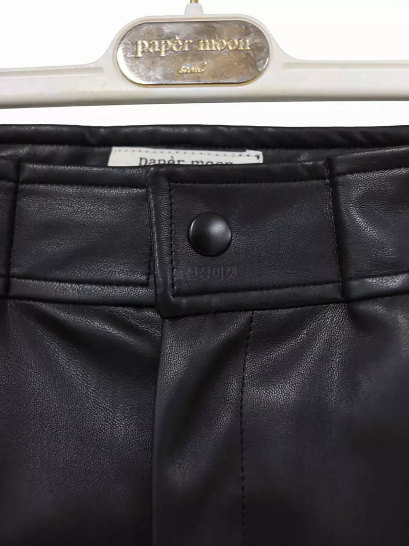 Paper Moon - Korean Women Fashion - #womensfashion - Two Way Detail Shorts - 11