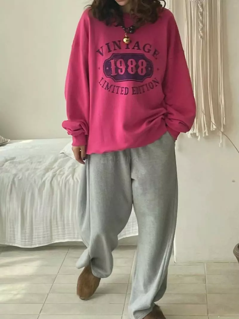Paris Match - Korean Women Fashion - #pursuepretty - Vintage Round Sweatshirt - 5