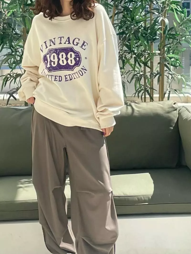 Paris Match - Korean Women Fashion - #romanticstyle - Vintage Round Sweatshirt - 7