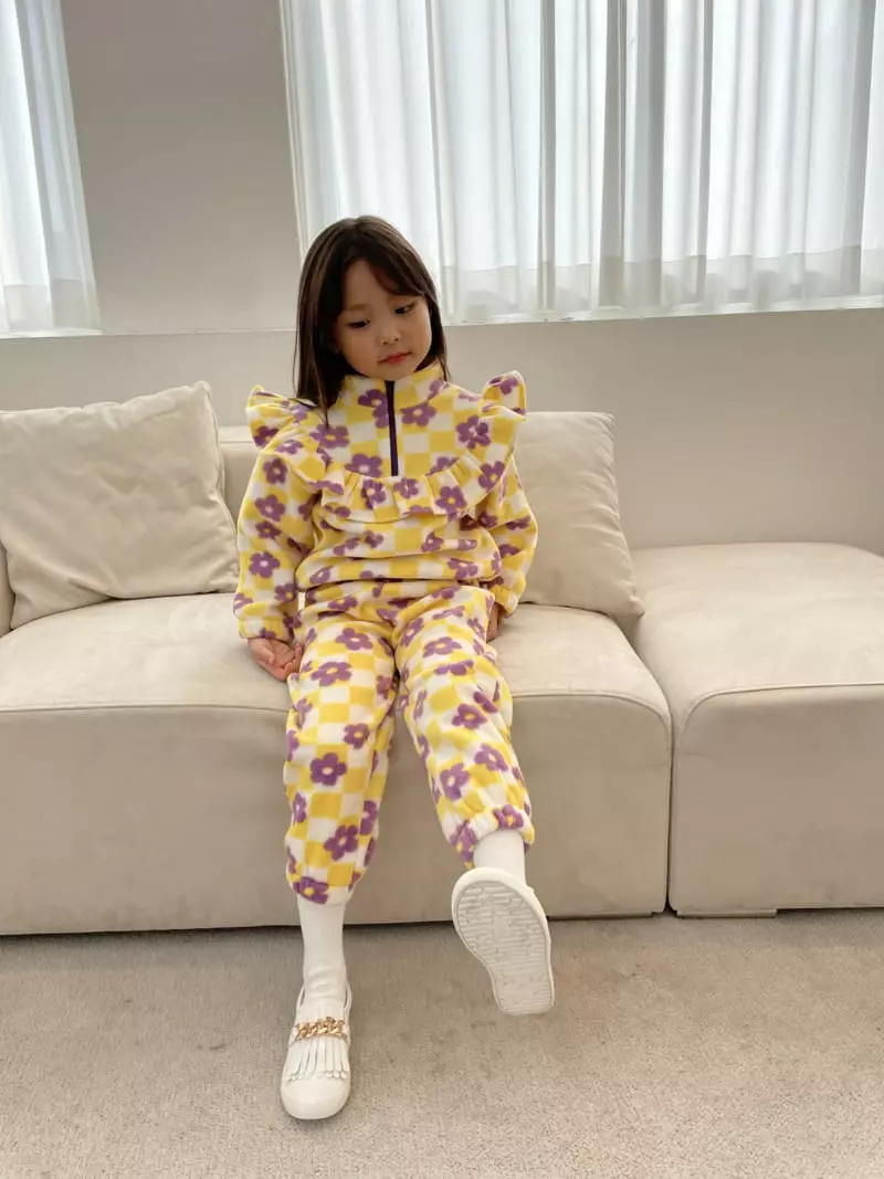 Party Pu - Korean Children Fashion - #kidsshorts - Turtleneck Frill Top Bottom Set - 2