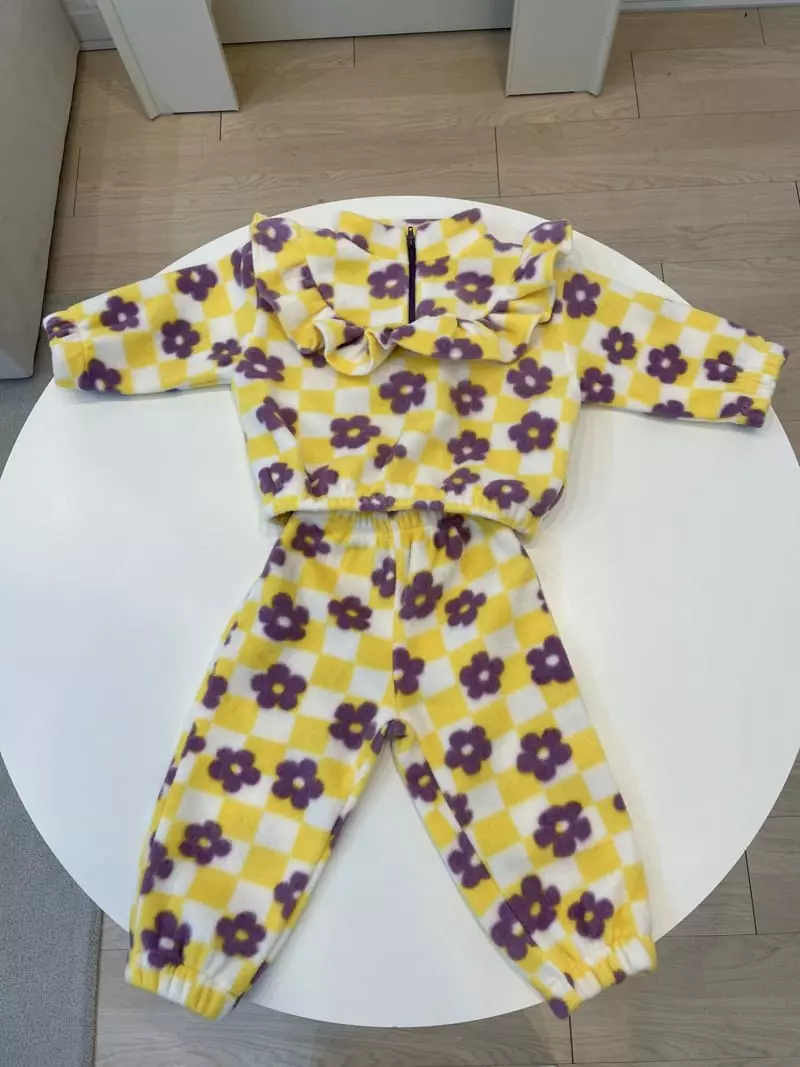 Party Pu - Korean Children Fashion - #littlefashionista - Turtleneck Frill Top Bottom Set - 6