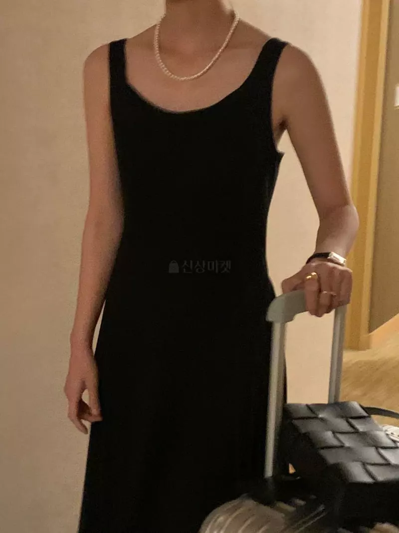 Plat - Korean Women Fashion - #womensfashion - Jolly Whole One-piece - 4