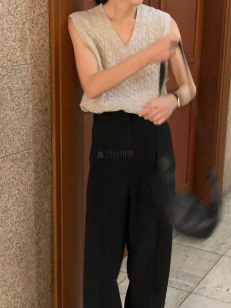 Plat - Korean Women Fashion - #womensfashion - Cable Vest - 12