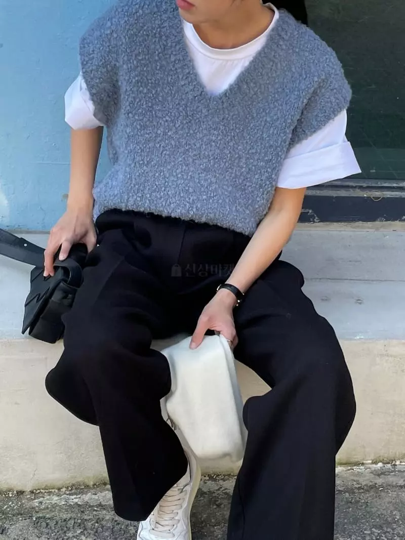 Plat - Korean Women Fashion - #womensfashion - Alpaca Bookle Vest - 5