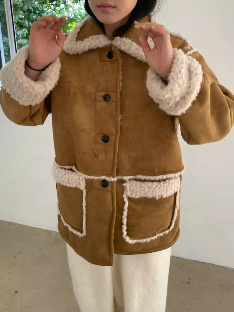 Project View - Korean Women Fashion - #momslook - Roe Reversible Mustang Jacket - 4