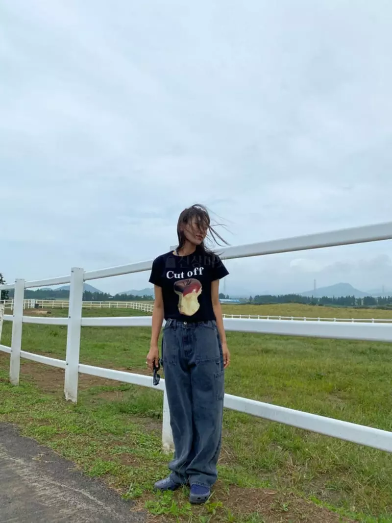 Project View - Korean Women Fashion - #womensfashion - Cut Over Peach Paint Tee - 3