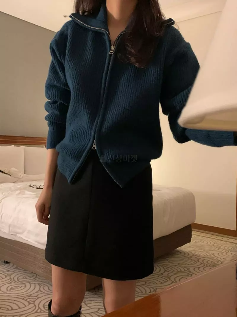 Renouveau - Korean Women Fashion - #momslook - Bookle Zip-up Knit Tee - 3