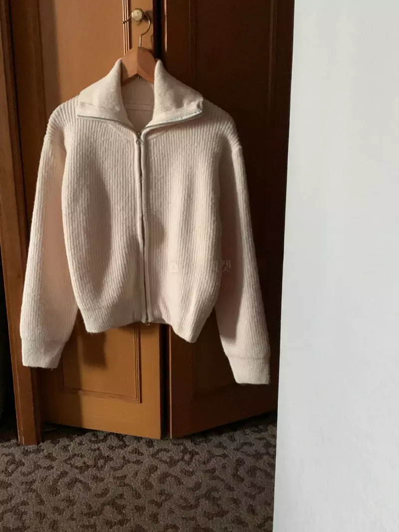 Renouveau - Korean Women Fashion - #momslook - Bookle Zip-up Knit Tee - 9