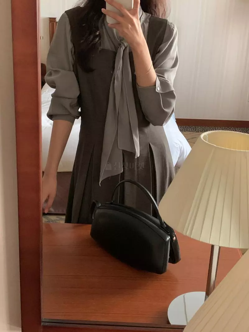 Renouveau - Korean Women Fashion - #momslook - Scarf Blouse - 7
