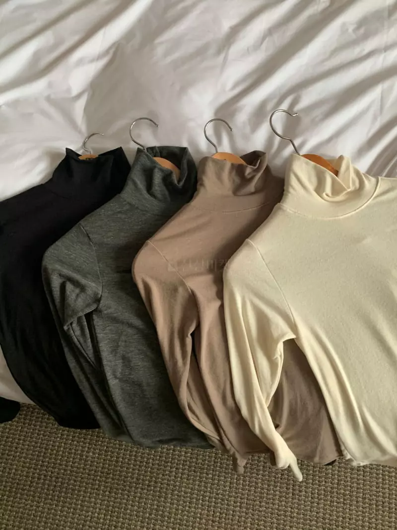 Renouveau - Korean Women Fashion - #momslook - Button Warmer Tee - 11