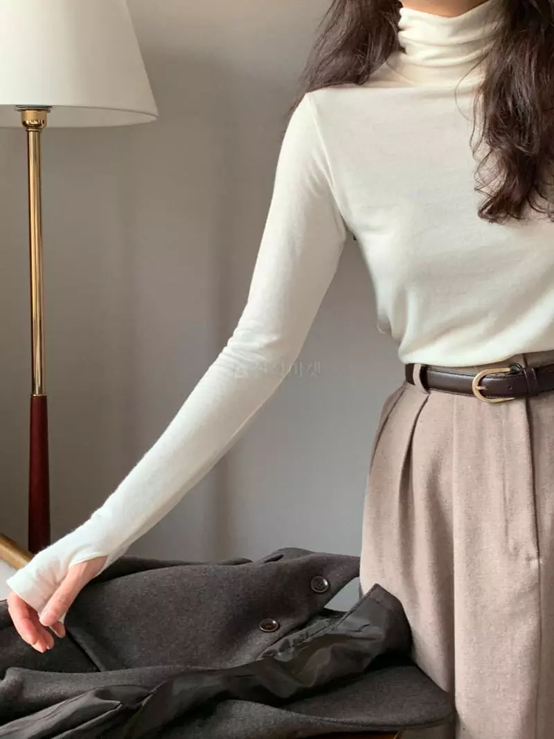 Renouveau - Korean Women Fashion - #vintageinspired - Button Warmer Tee