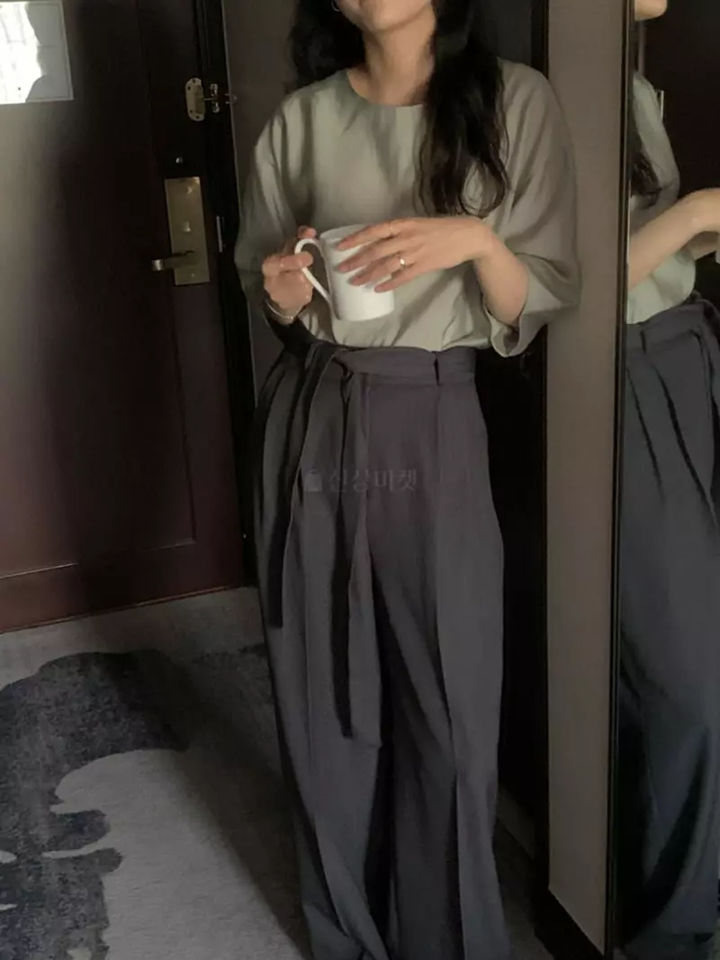 Renouveau - Korean Women Fashion - #vintagekidsstyle - Circle Blouse - 3