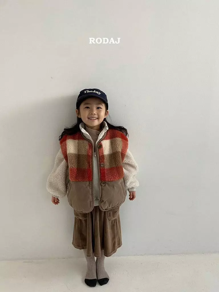 Roda J - Korean Children Fashion - #stylishchildhood - Puppy Dumble Vest - 9