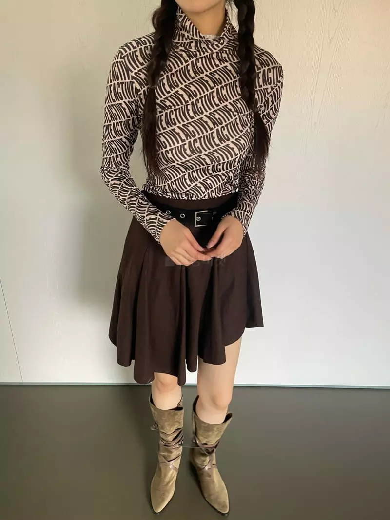 Rooof - Korean Women Fashion - #momslook - Cantata Turtleneck Tee - 2