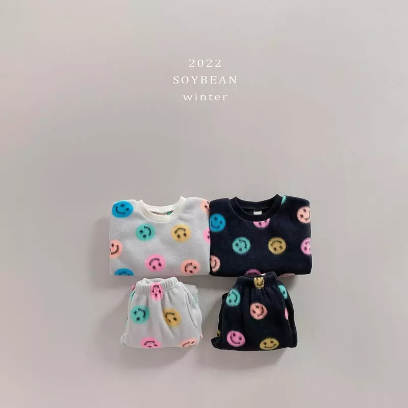 Soybean - Korean Children Fashion - #prettylittlegirls - Smile Fleece Top Bottom Set - 4