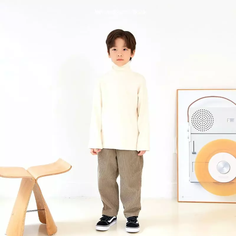 Whitesketchbook - Korean Children Fashion - #littlefashionista - Cotton Candy Turtleneck Tee - 7