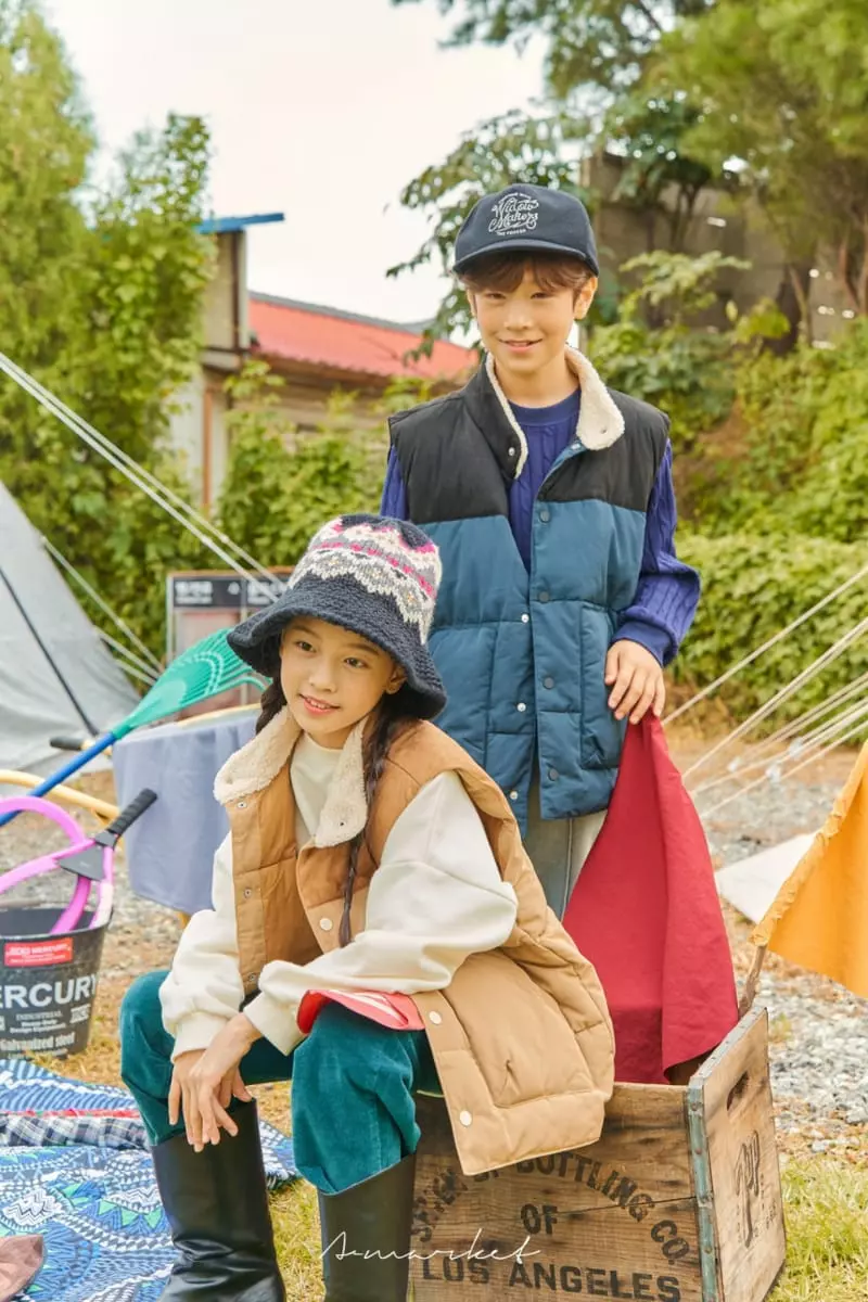 a-Market - Korean Children Fashion - #littlefashionista - Suede Padding Vest - 4