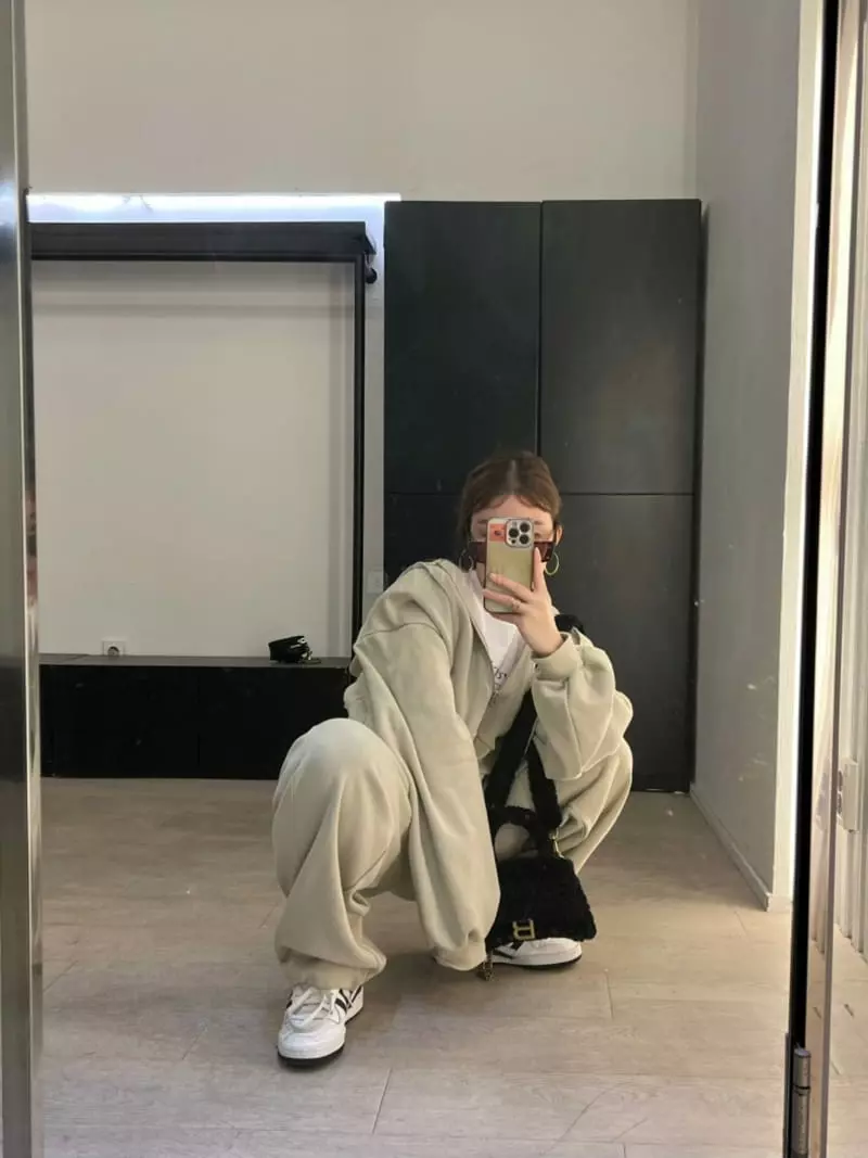 140 Avenue - Korean Women Fashion - #restrostyle - Fleece Crop Hoodu Zip-up - 5