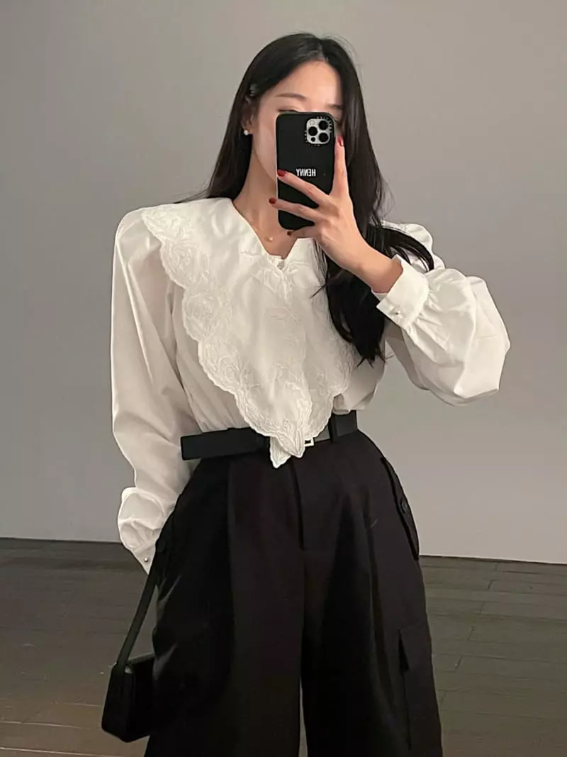 140 Avenue - Korean Women Fashion - #womensfashion - Vintage Embroidery Blouse - 3