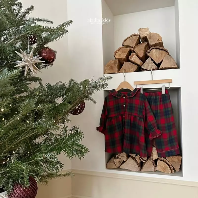 Aladin - Korean Children Fashion - #designkidswear - Girl New Christmas Check Pajama - 2