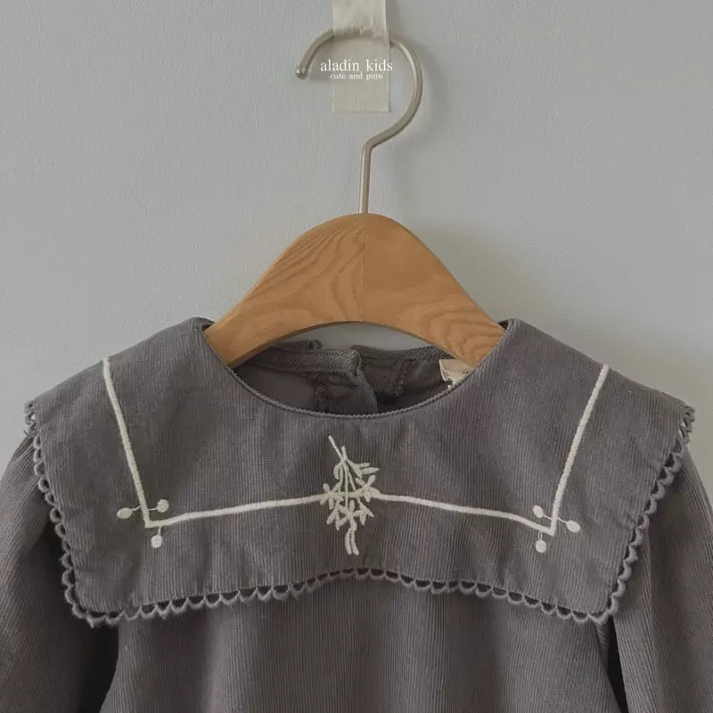 Aladin - Korean Children Fashion - #littlefashionista - Mongle Embrodiery Blouse - 2