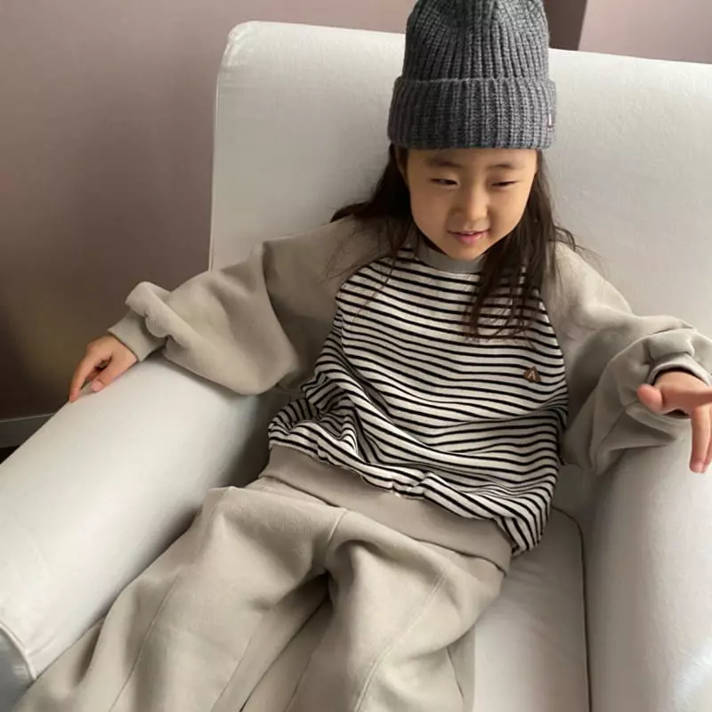 Apfel - Korean Children Fashion - #Kfashion4kids - Hello Sweatshirt - 12