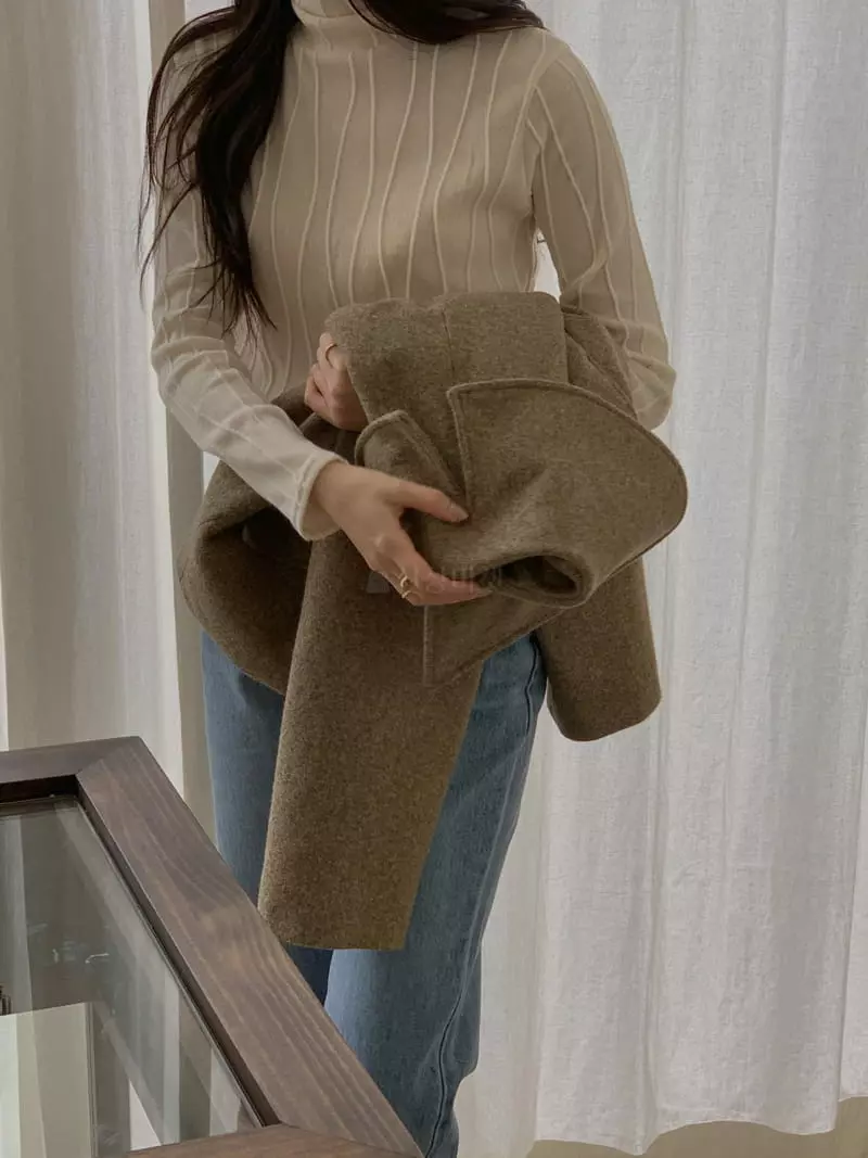 Atthismoment - Korean Women Fashion - #momslook - Wave Turtleneck Tee - 2