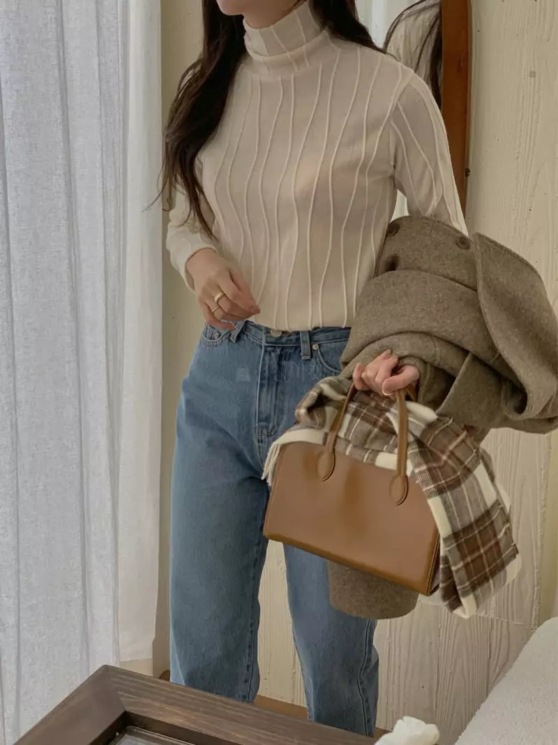 Atthismoment - Korean Women Fashion - #momslook - Wave Turtleneck Tee - 8