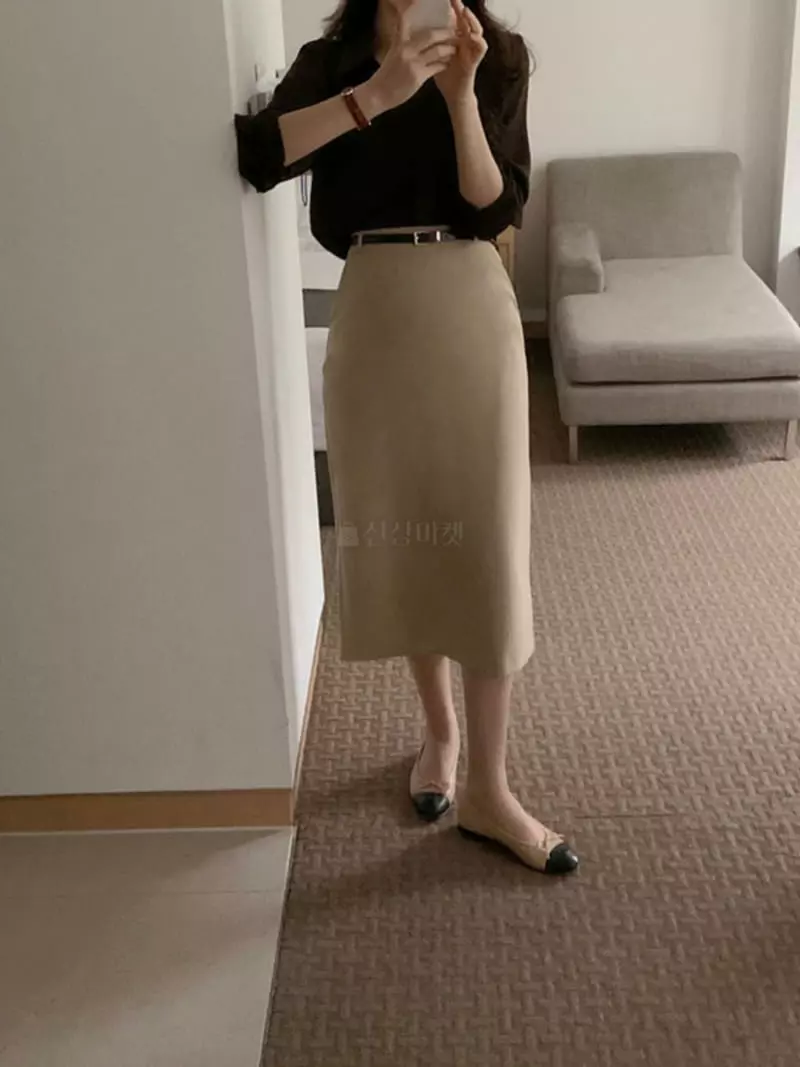 Atthismoment - Korean Women Fashion - #momslook - Berry Belt Skirt - 2