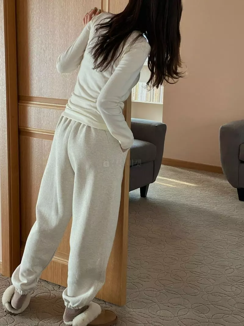 Atthismoment - Korean Women Fashion - #momslook - Fleece pants - 8