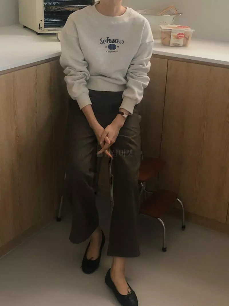 Atthismoment - Korean Women Fashion - #momslook - Carry Fleece Sweatshirt - 4
