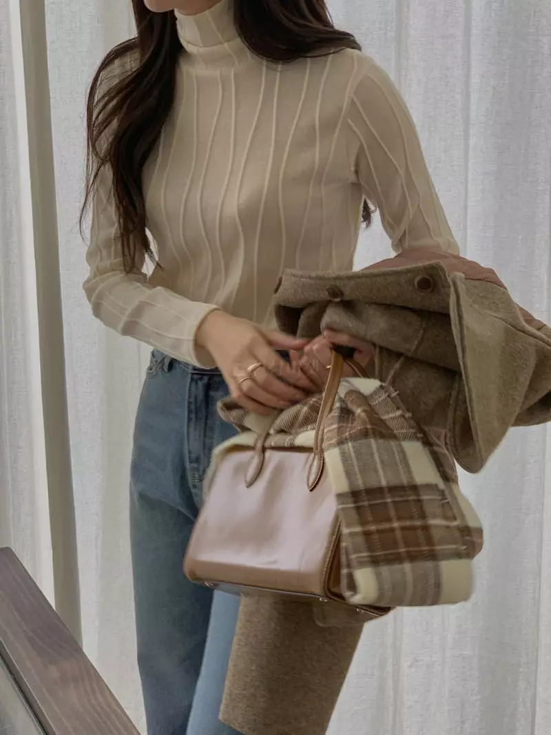 Atthismoment - Korean Women Fashion - #womensfashion - Wave Turtleneck Tee - 3