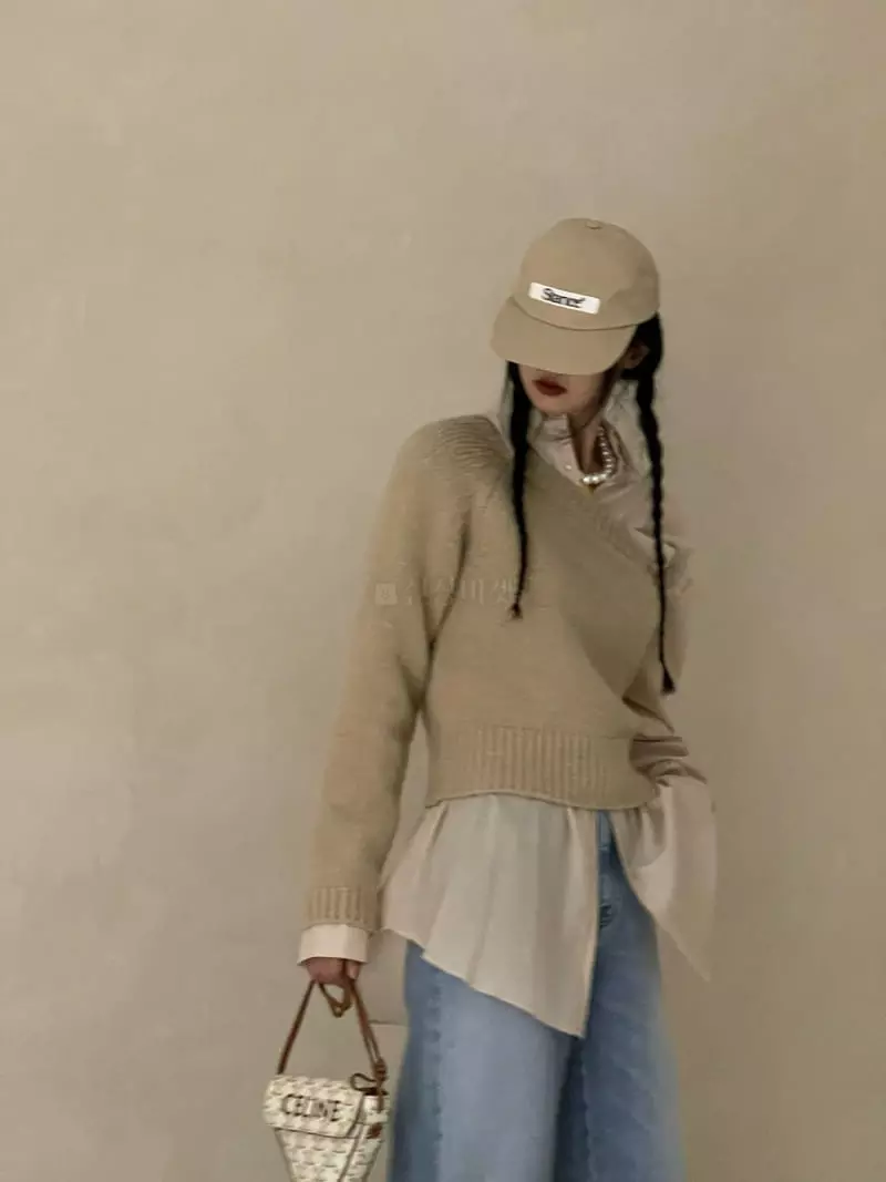 Auver_Fit - Korean Women Fashion - #momslook - One Shoulder Knit Tee - 4