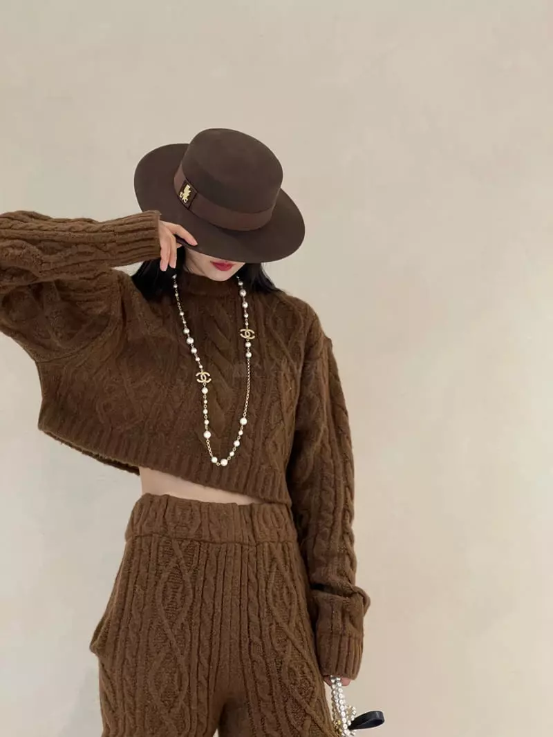Auver_Fit - Korean Women Fashion - #momslook - Fisher Under Boop Knit Tee - 7