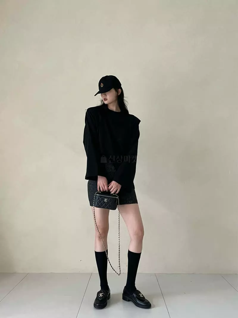Auver_Fit - Korean Women Fashion - #womensfashion - Pad Layered Tee - 6