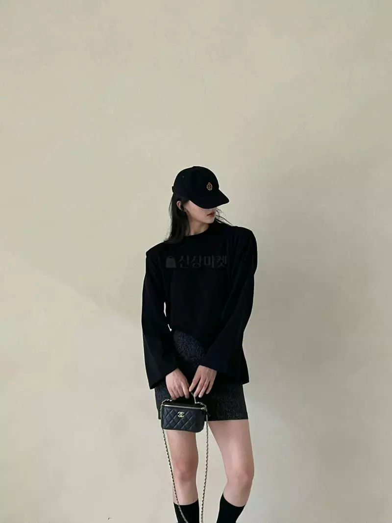 Auver_Fit - Korean Women Fashion - #womensfashion - Pad Layered Tee - 8
