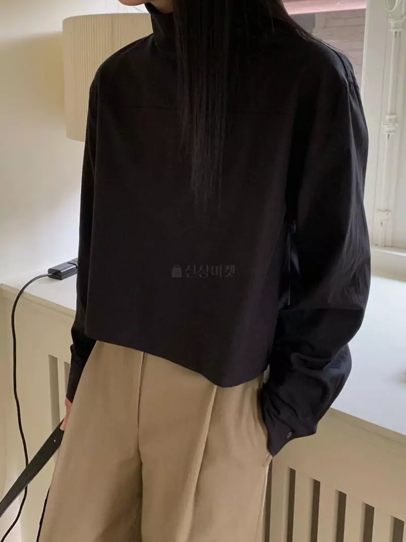 Avecnous - Korean Women Fashion - #momslook - Bia Crop Blouse - 12