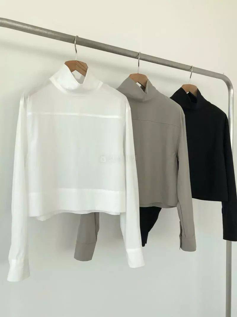Avecnous - Korean Women Fashion - #momslook - Bia Crop Blouse - 2