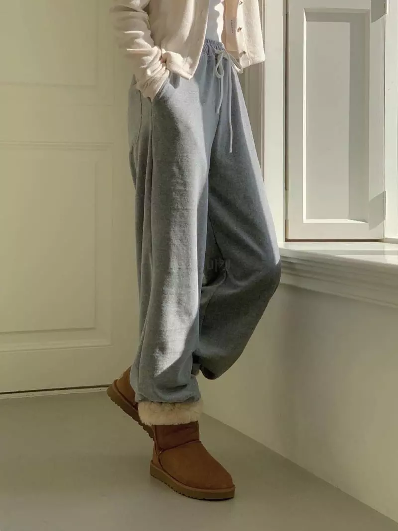 Avecnous - Korean Women Fashion - #momslook - Berry String Pants - 11